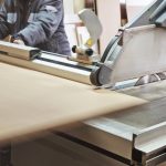 Co zrobić, kiedy sprzęt AGD odmawiają posłuszeństwa – lodówka nie chłodzi, pralka przecieka?